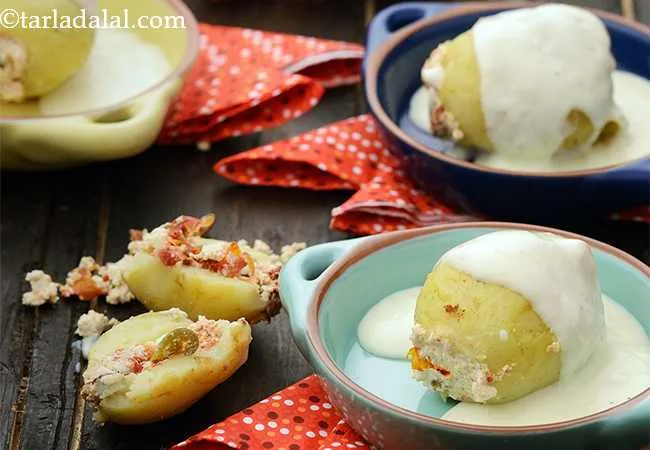 Stuffed Potatoes in White Sauce