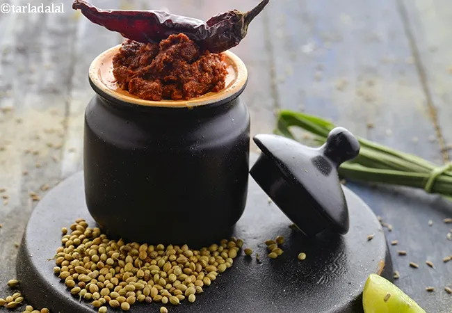 Thai red curry paste recipe | vegetarian Thai red curry paste | Thai red curry paste for Thai curry |