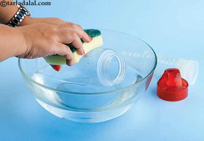 Thoroughly clean the water bottle and infuser tube