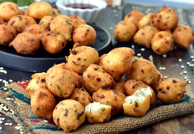  Yellow Moong and Urad Dal Pakoda