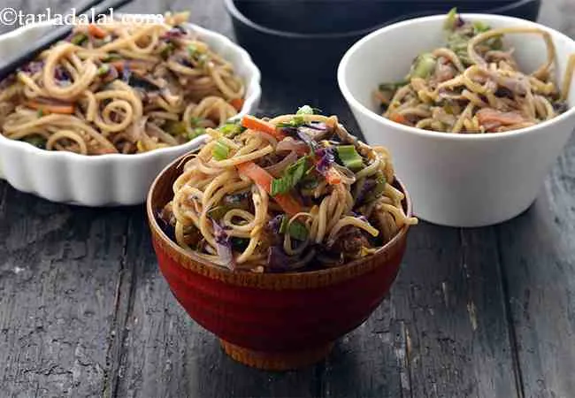 वेजिटेबल चाऊमीन रेसिपी | बाजार जैसी चाऊ मीन | चाऊमीन | वेज चाउ मीन | Vegetable Chow Mein