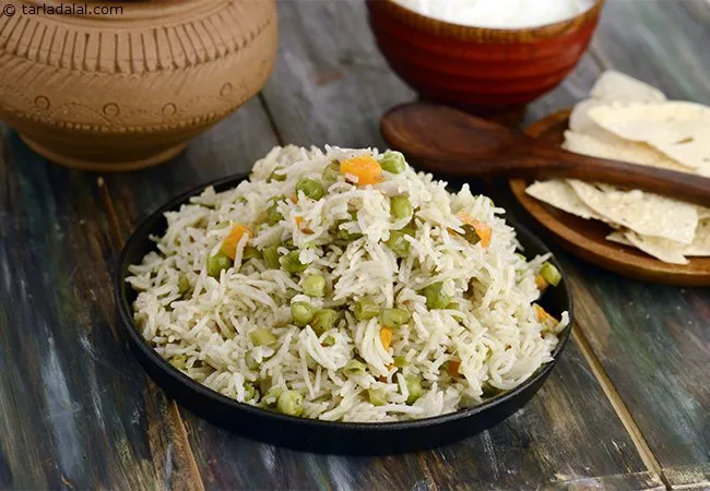 veg pulao in pressure cooker | pressure cooker veg pulao | quick vegetable pulao