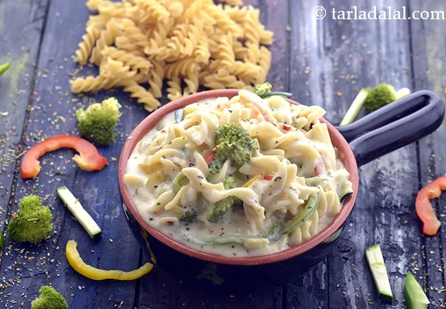 White Sauce Pasta, Indian Style White Sauce Pasta