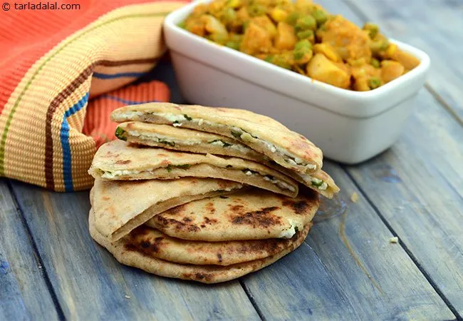Whole Wheat Masala Paneer Naan