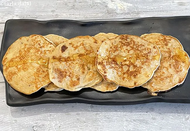 banana walnut pancake recipe | Indian style banana nut pancake | banana walnut pancake for kids |