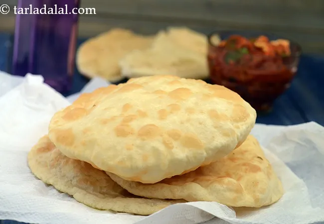 ભટુરા રેસીપી | ખમીર વાળા ભટુરા | પંજાબી ભટુરા | ભતુરા | Bhatura, How To Make Bhatura, Punjabi Bhatura Recipe