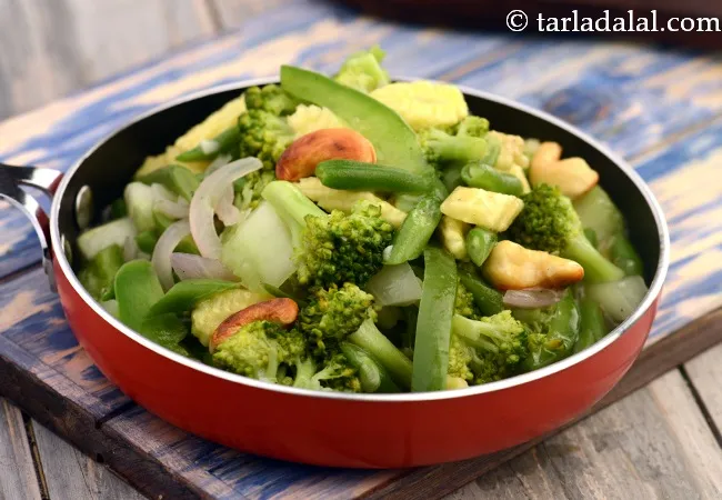 broccoli and baby corn stir fry recipe | Chinese style broccoli corn vegetable | 10 minute stir-fry recipe