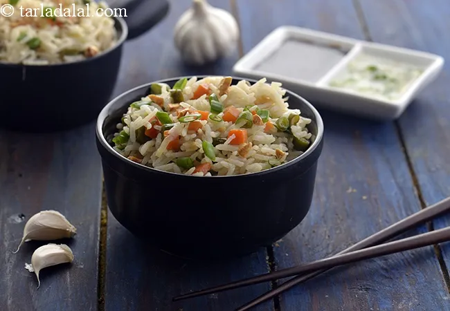 burnt garlic fried rice recipe | burnt garlic rice | Chinese burnt garlic fried rice |
