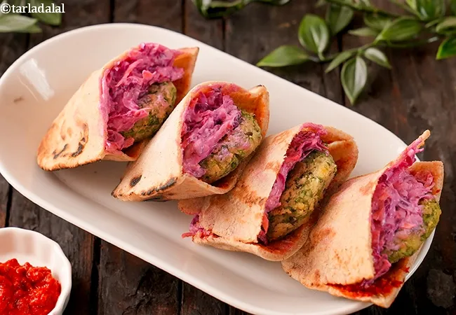 chickpeas patties with jowar pita pockets | chickpeas pita pockets with yoghurt dressing | gluten free stuffed sorghum pita pockets |