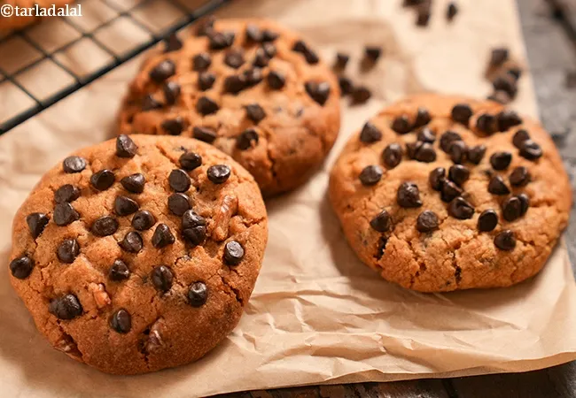 chocolate chip cookies recipe | Indian style chocolate chip cookies | choco chip cookies using eggs |