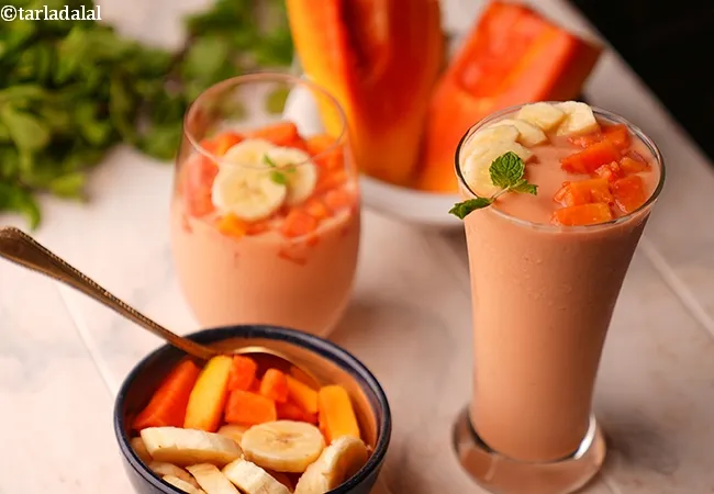coconut papaya smoothie recipe | Indian papaya coconut banana smoothie | healthy coconut banana papaya juice |