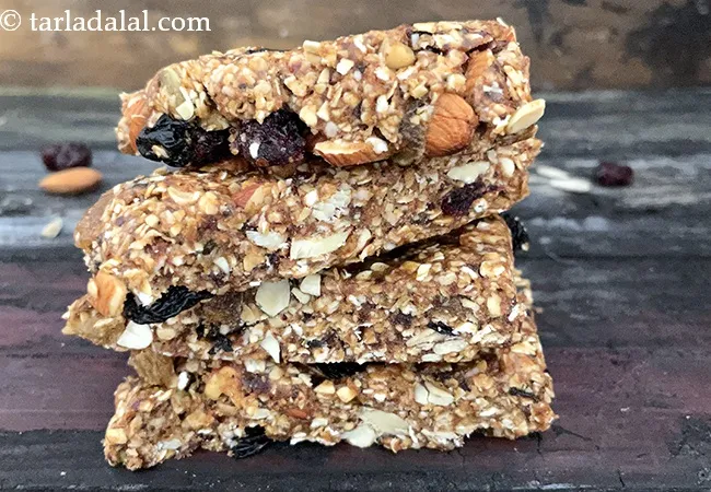 date oats berries granola bar recipe | healthy oats and dates nuts bar | no sugar Indian oats and dates bar |