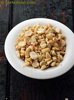 Roasted and Chopped Salted Peanuts