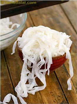 boiled flat noodles