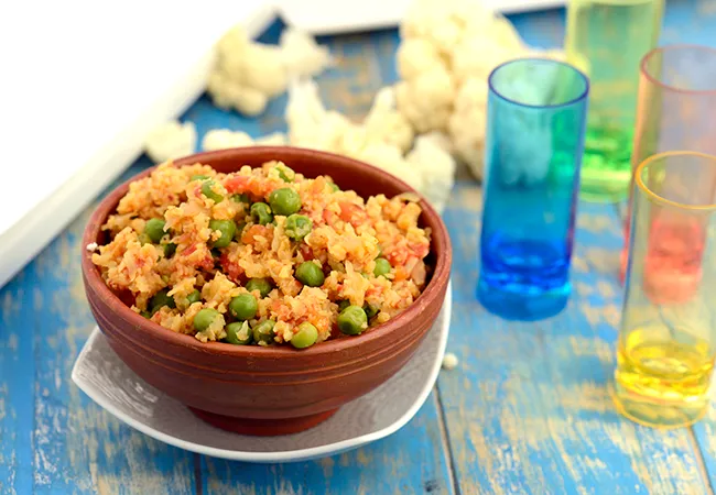 Grated Cauliflower with Peas
