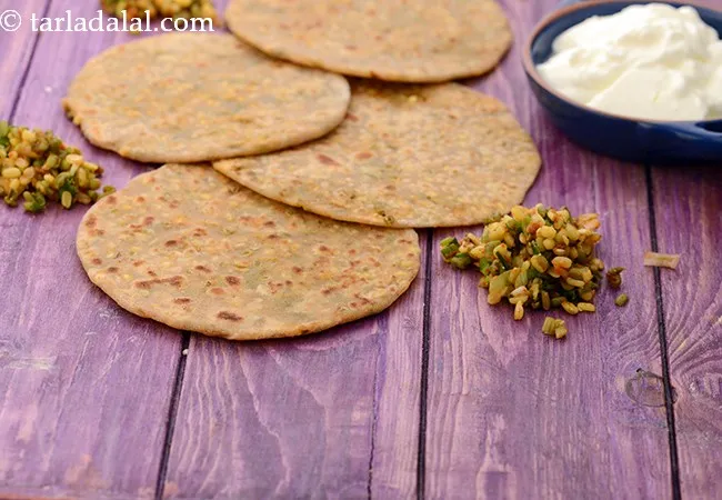 green moong dal paratha with spring onions recipe | stuffed green moong dal paratha | healthy green moong dal vegetable paratha |