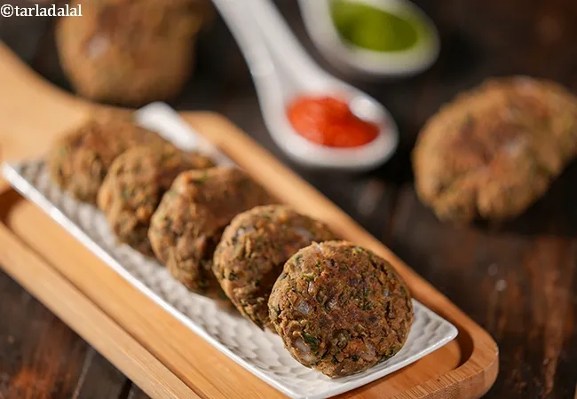 hare chana soya tikki recipe | healthy pudina and chana soya cutlet | soya granules veg tikki |