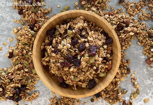 healthy granola recipe | Indian crunchy homemade granola | no sugar granola recipe |