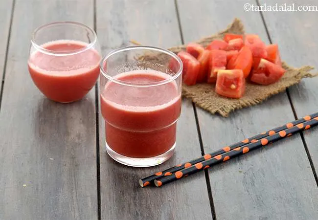  घर का बना टमाटर का जूस रेसिपी | होममेड स्ट्रेन्ड टमाटर जूस | टमाटर का रस - Homemade Strained Tomato Juice 