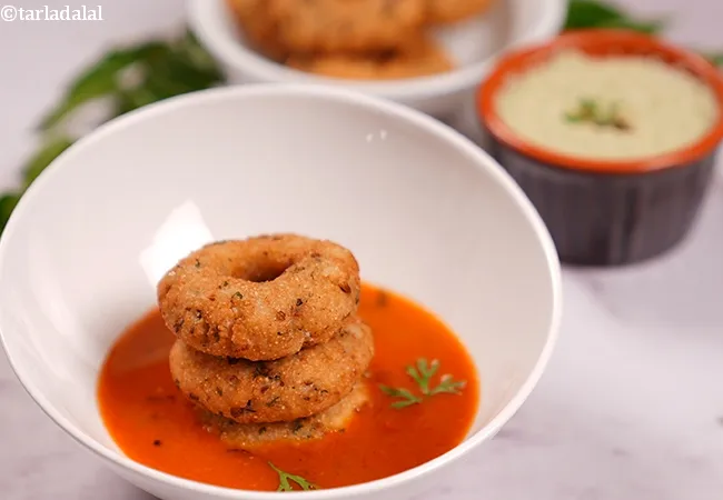 instant medu vada recipe | leftover rice medu vada | instant rava medu vada | South Indian snack |