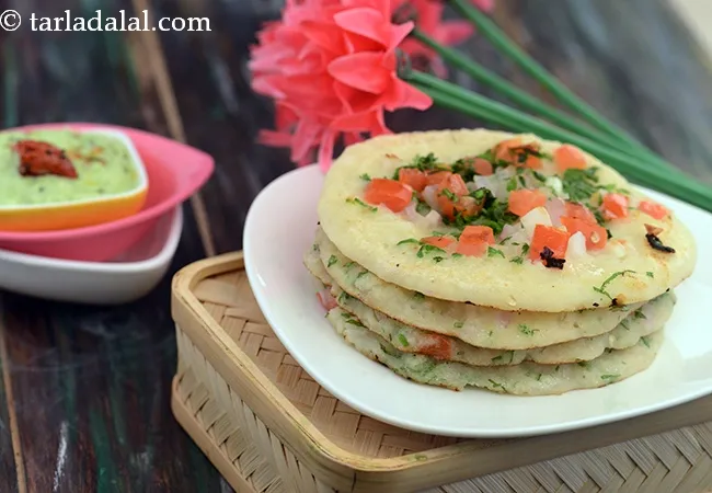 instant rava uttapam recipe | jhatpat suji uttapam | onion tomato rava uttapam