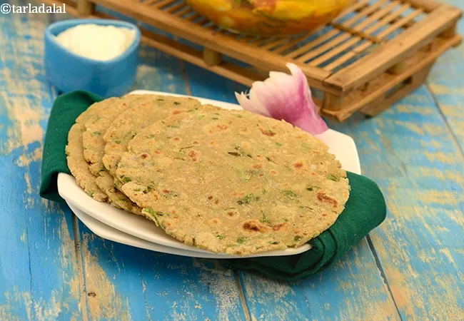 jowar pyaz ki roti to manage acidity recipe | healthy jowar onion roti | jowar paratha for weight loss | jowar roti with spring onions