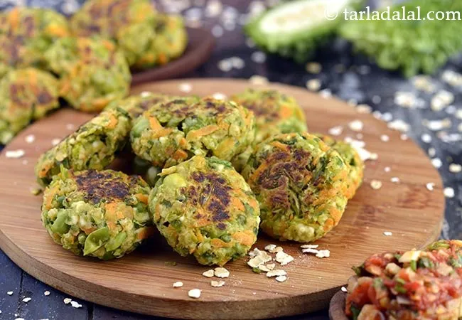 karela tikki recipe | bottle gourd tikki | healthy Indian tikki | karela tikki with garlic tomato chutney |