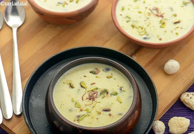 makhane ki kheer recipe | makhana kheer | Punjabi makhane ki kheer | Fox nut pudding | makhane phool ki kheer |