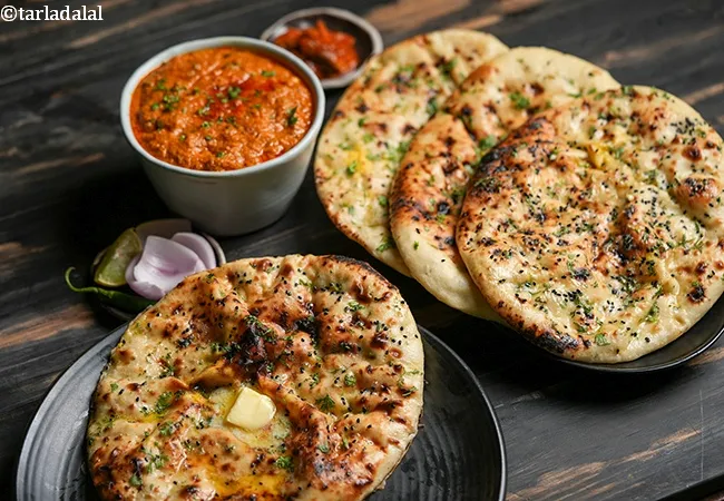 masala paneer naan recipe | Indian paneer butter masala naan | restaurant style paneer stuffed naan | paneer naan on tava |