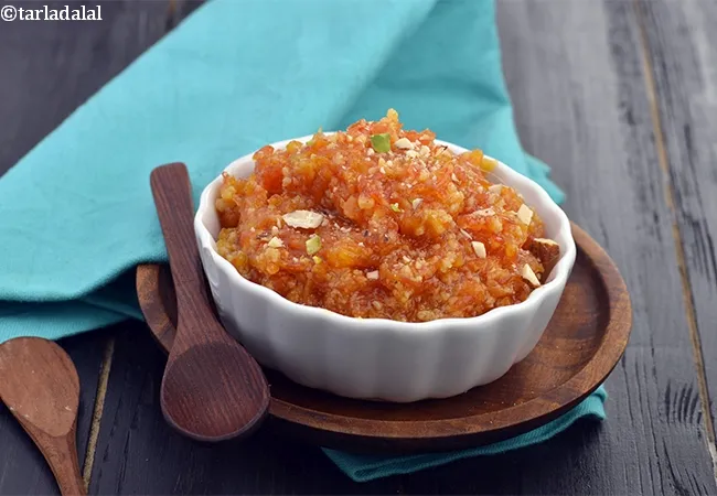 microwave carrot halwa recipe | microwave gajar ka halwa | how to make carrot halwa in a microwave | gajar ka halwa microwave recipe