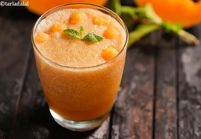 muskmelon and mint juice recipe | kharbuja pudina antioxidant rich juice | healthy Indian cantaloupe and mint drink