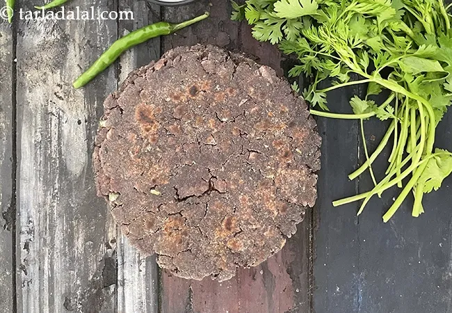 nachni onion roti recipe | ragi masala roti | healthy Indian red millet onion paratha | gluten free |