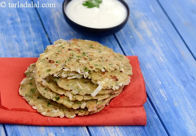 nutritious thalipeeth recipe | healthy multigrain thalipeeth | jowar bajra thalipeeth | thalipeeth for diabetes |