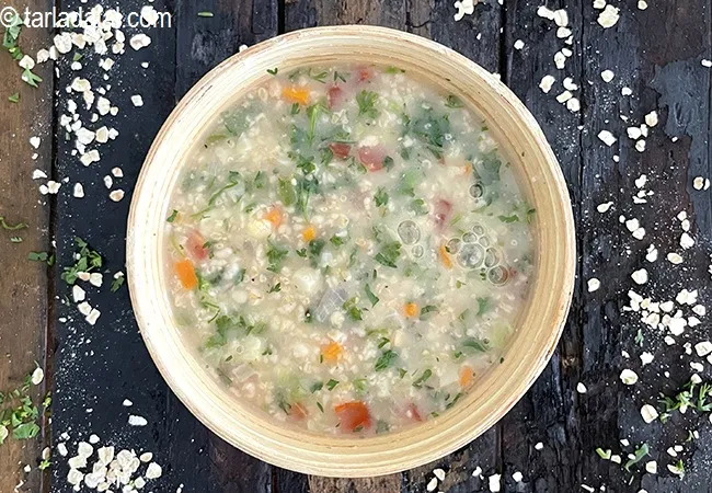 oats and vegetable broth recipe | vegetable oats soup | Indian vegetable soup with oats | healthy oats soup |