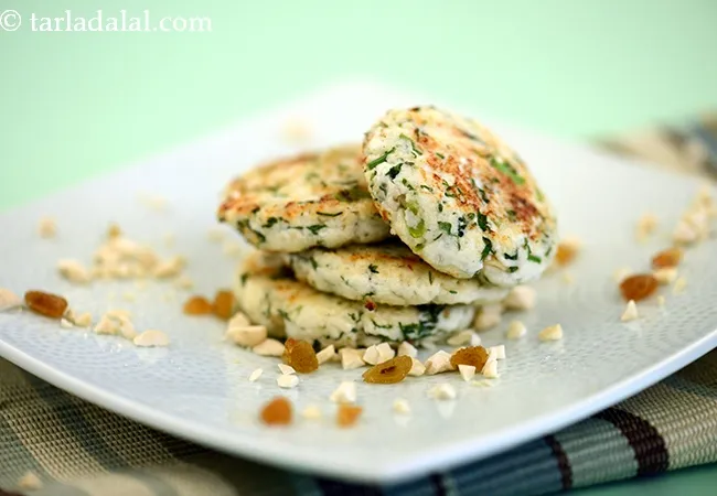 paneer tikki recipe | paneer cutlet | healthy paneer tikki | tava paneer tikki |