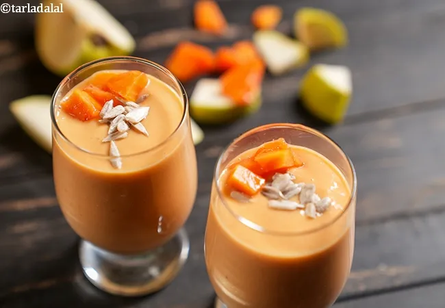 papaya pear yoghurt smoothie | papaya coconut smoothie with Greek yoghurt | folic acid, vitamin b1,2 rich Indian smoothie |