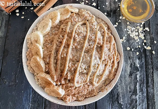 peanut butter banana oatmeal recipe | Indian style oatmeal with chia seeds, almond milk | healthy banana almond milk oatmeal | no cooking oatmeal breakfast |