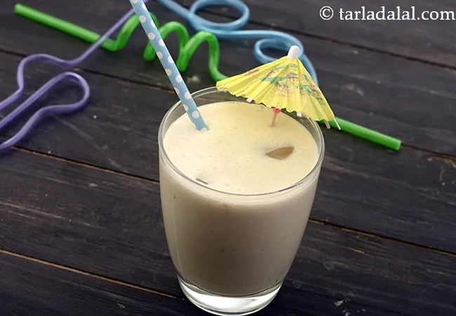 pineapple banana smoothie recipe | Indian banana smoothie with pineapple | banana pineapple smoothie with ice cream | 4 ingredient pineapple banana smoothie |
