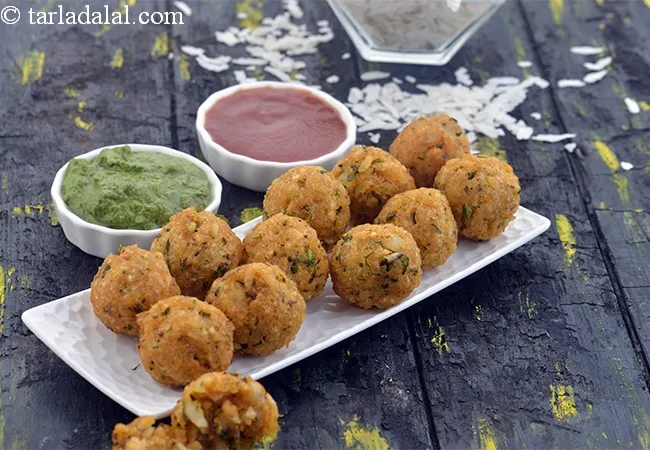 poha pakoda recipe | poha pakora | Punjabi poha aloo pakoda