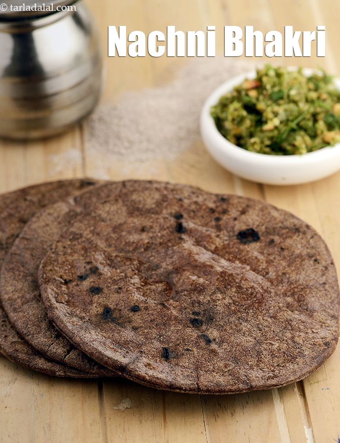 nachni bhakri recipe | Â Authentic Maharashtrian nachni bhakri | hand rolled nachni bhakri made without ghee |