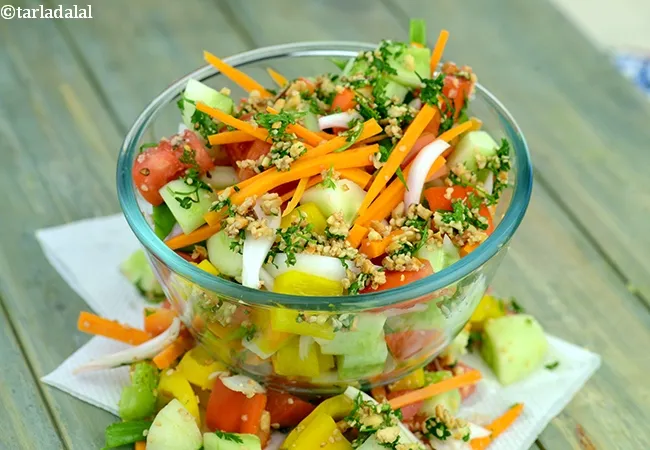 red and green salad recipe | Indian capsicum, celery and spring onions salad | healthy red green and orange salad with peanut dressing |