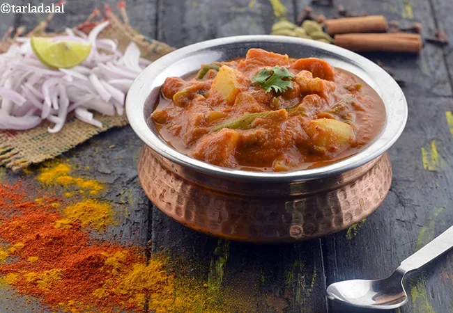restaurant style mixed vegetable sabzi | Punjabi mixed vegetable sabzi | mixed veg curry |
