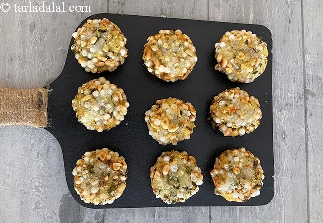 sabudana vada recipe | Maharashtrian sabudana vada | how to make crispy sabudana vada | sago vada |