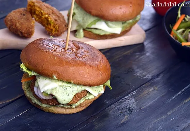 Spicy Paneer Burger