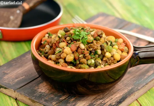 sprouts stir fry recipe | Indian style mixed sprouts sabzi | healthy sprouts vegetable sabji |