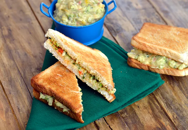  Toasted Hummus Sandwich with Vegetables
