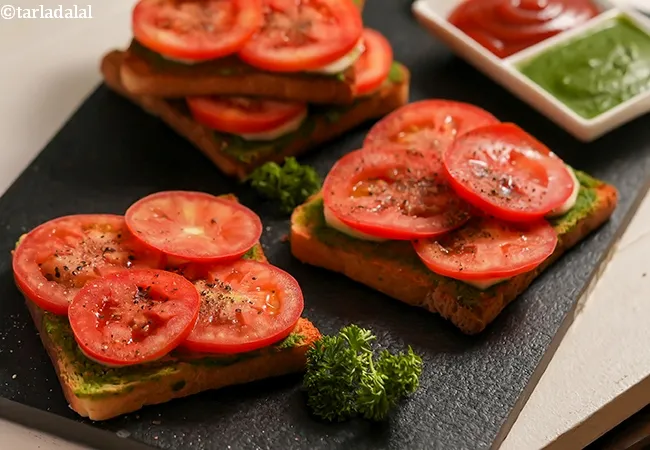 tomato and cucumber open sandwich | cucumber and tomato chutney sandwich | healthy Indian tomato cucumber toast |