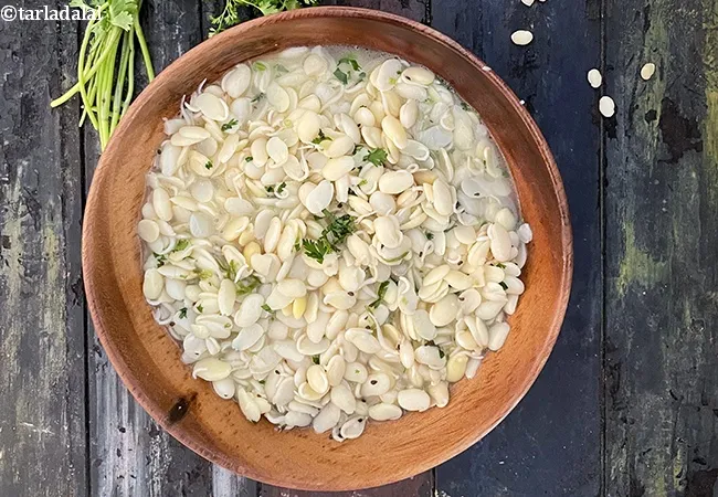 vaal ni dal recipe | Gujarati butter beans curry | healthy lima bean dal |