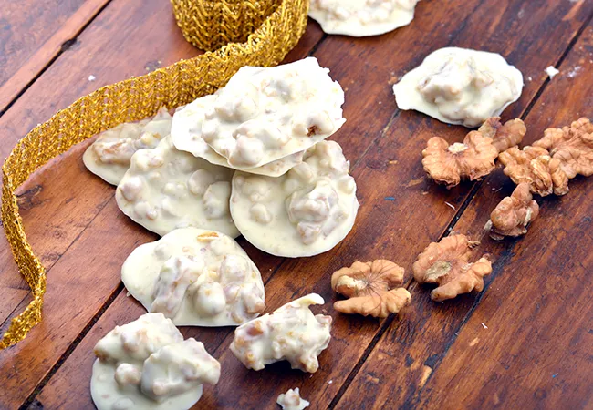  White Chocolate Walnut Praline Rocks