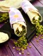 Methi and Moong Sprouts Wrap in Hindi